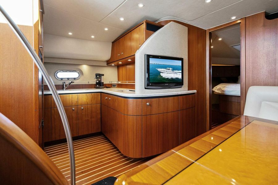 2009 Tiara Yachts 4300 Sovran
