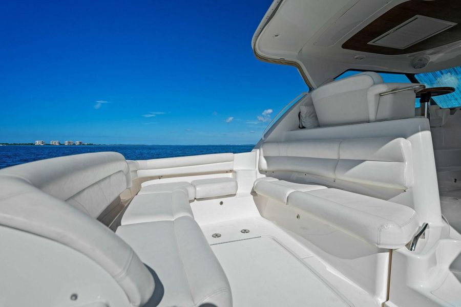 2009 Tiara Yachts 4300 Sovran