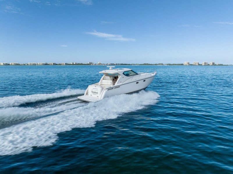 2009 Tiara Yachts 4300 Sovran