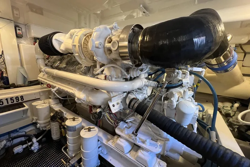 Silent Partner Yacht Photos Pics Viking 52 SILENT PARTNER - Engine Room