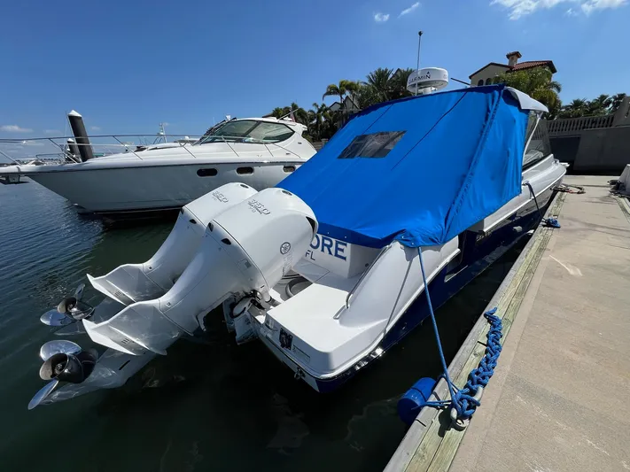 Yacht Photos Pics 2019 Everglades 340 Dual Console- Transom