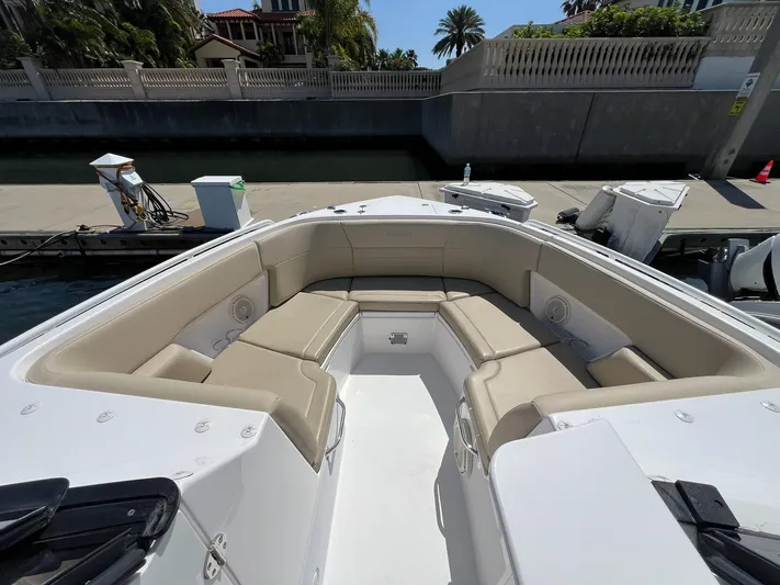  Yacht Photos Pics 2019 Everglades 340 Dual Console- Bow