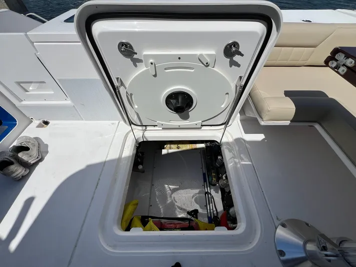  Yacht Photos Pics 2019 Everglades 340 Dual Console- Cockpit