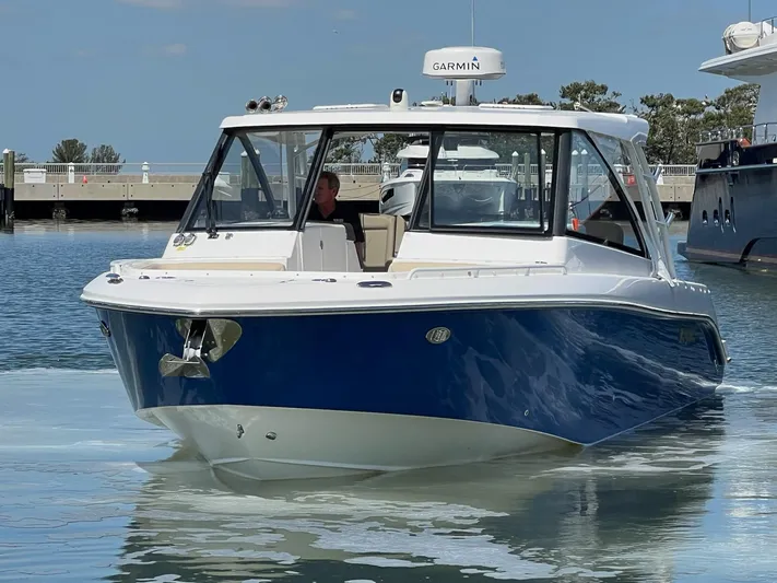  Yacht Photos Pics 2019 Everglades 340 Dual Console