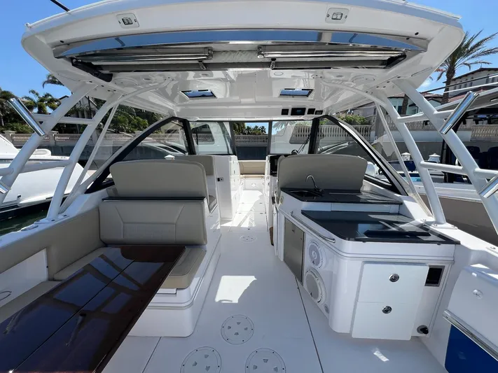  Yacht Photos Pics 2019 Everglades 340 Dual Console- Helm