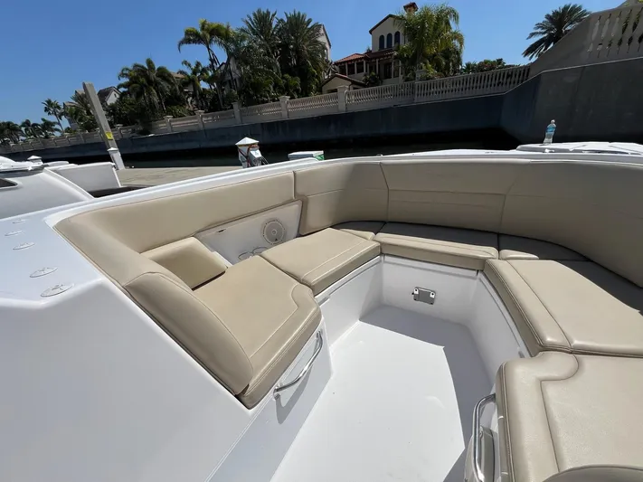  Yacht Photos Pics 2019 Everglades 340 Dual Console- Bow