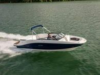 2023 Sea Ray SPX 230