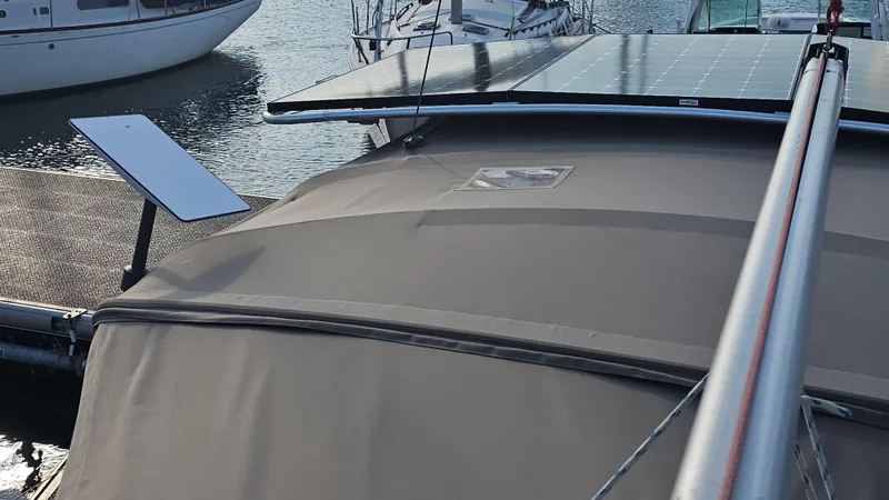 Freebyrd Yacht Photos Pics Starlink antenna