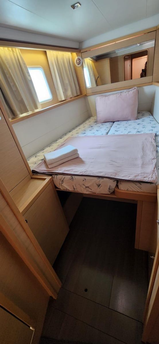 2012 Lagoon 45 