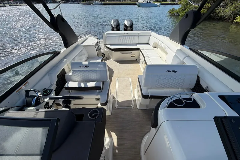  Yacht Photos Pics 2020 Sea Ray SDX 290 Outboard boat interior with luxurious seating and modern design.