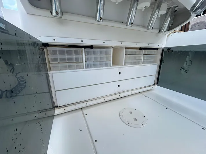  Yacht Photos Pics 2000 Contender -