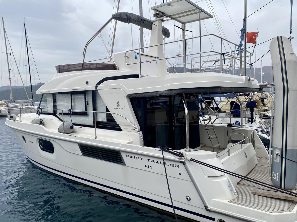 2021 Beneteau 44