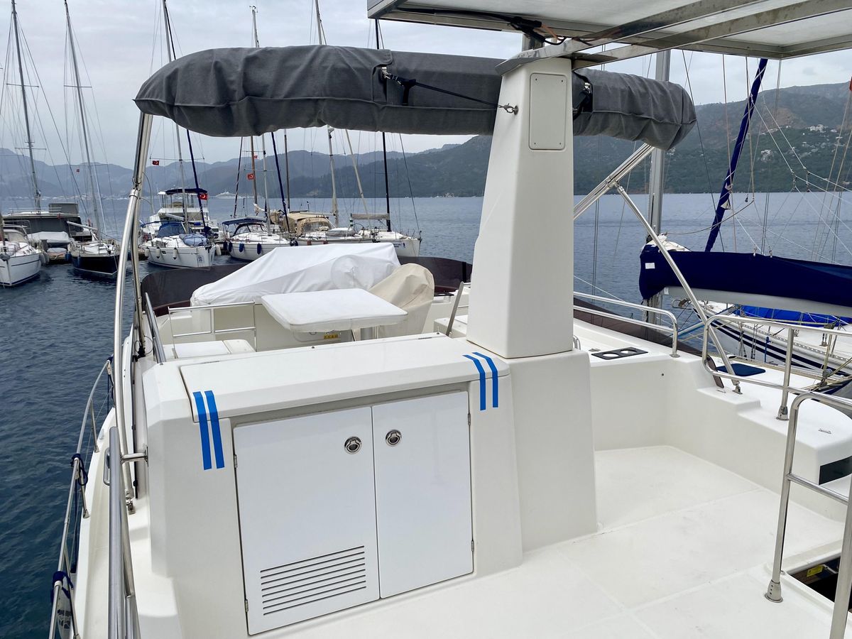 2021 Beneteau 44