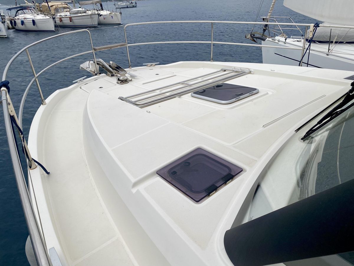 2021 Beneteau 44