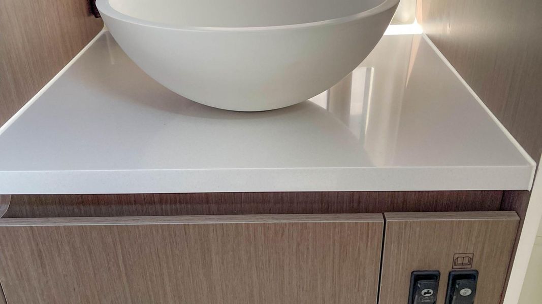 2022 Beneteau America Flyer 9 Sundeck