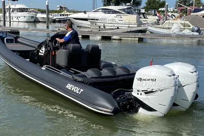 2018 RIB 9 meter Revolt Sport 950