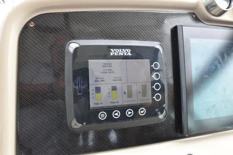 No Name Yacht Photos Pics Volvo Engine Display