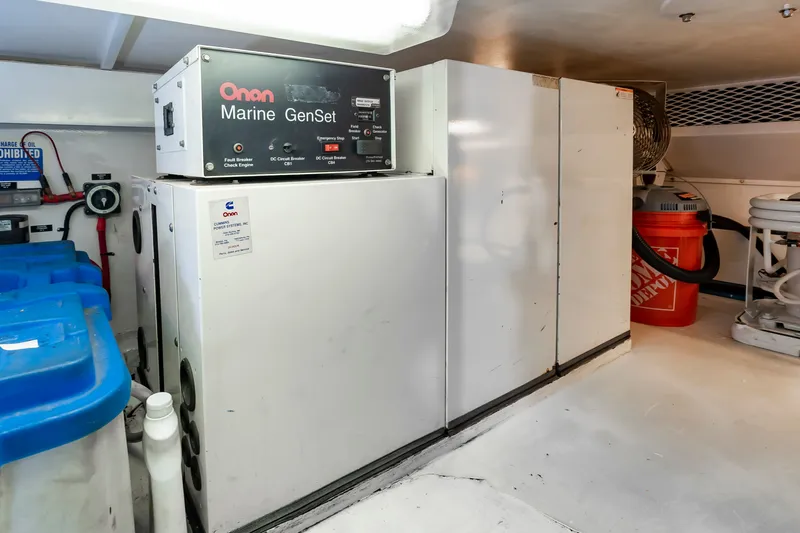 Dark Horse Yacht Photos Pics 