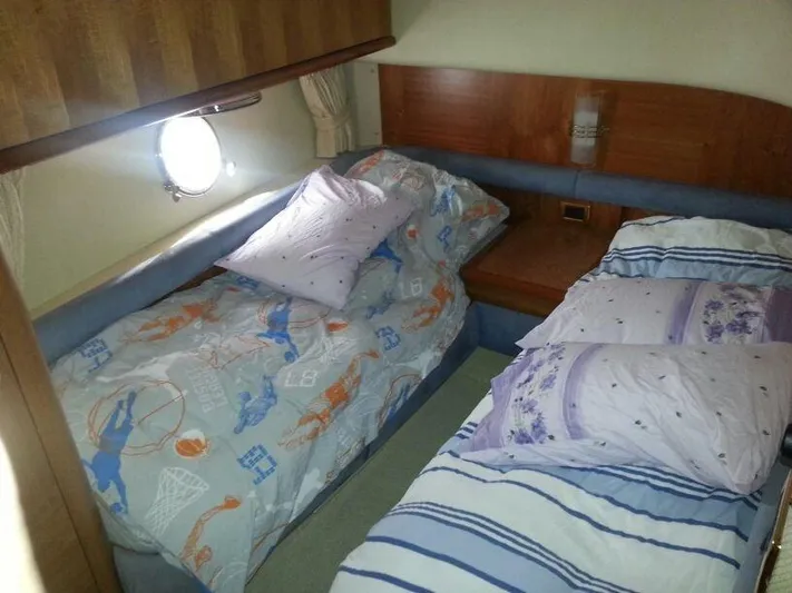  Yacht Photos Pics AZIMUT 55 FLY 2008