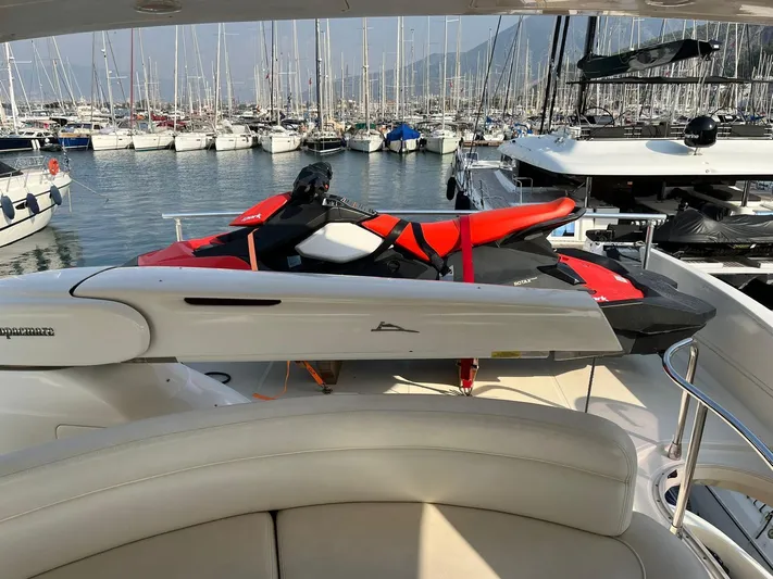  Yacht Photos Pics AZIMUT 55 FLY 2008