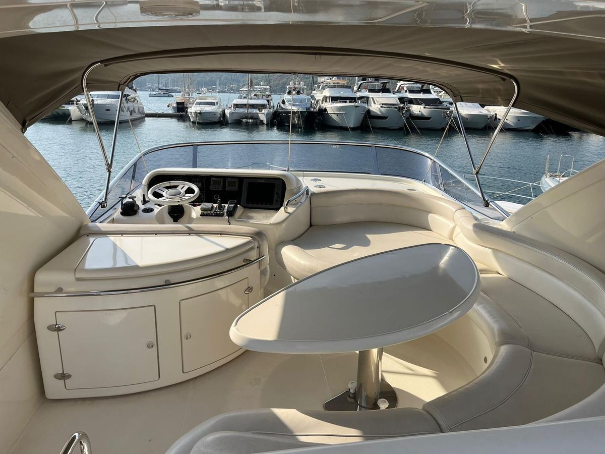 2008 Azimut 55 