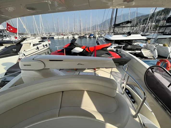  Yacht Photos Pics AZIMUT 55 FLY 2008