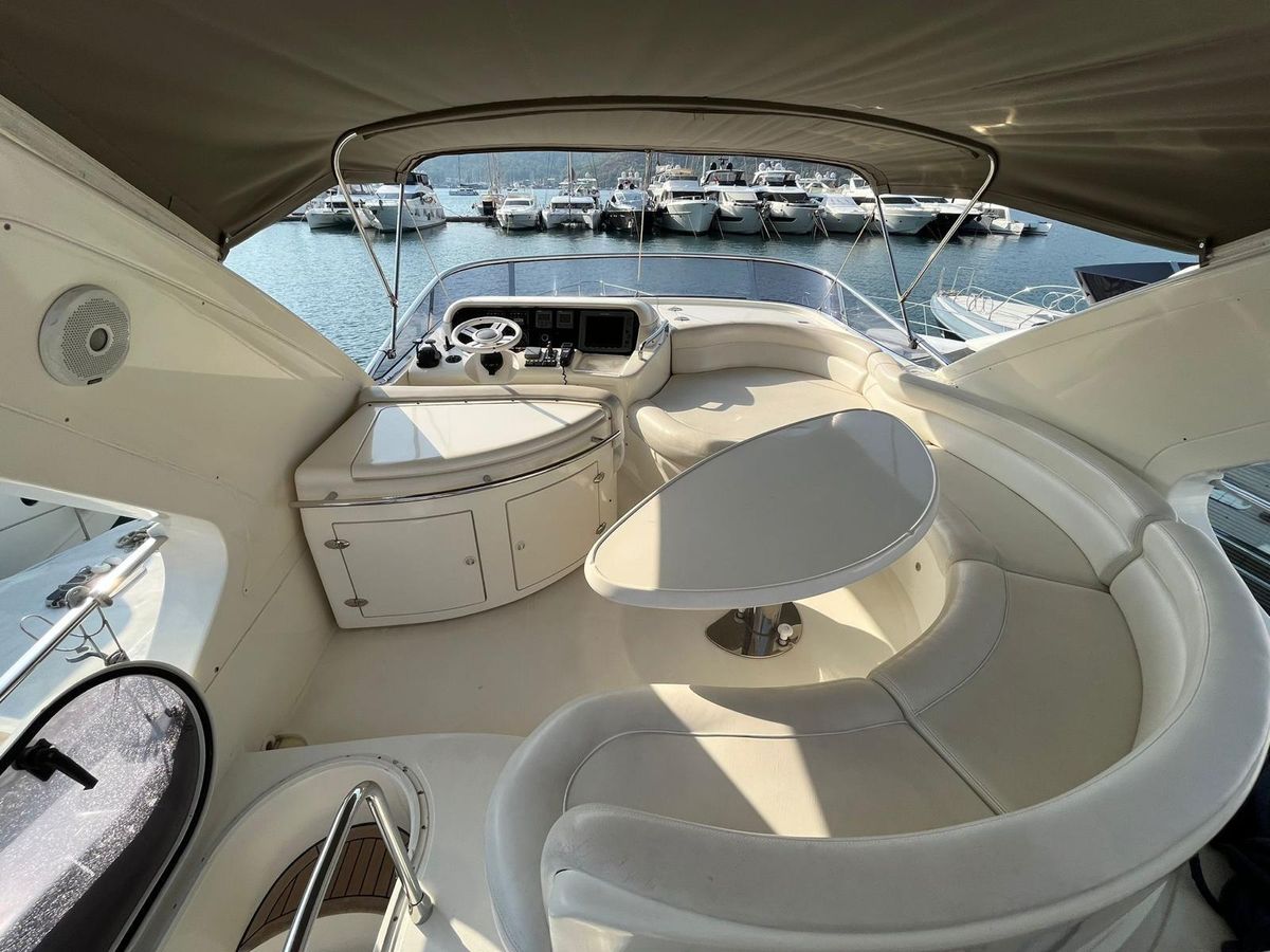 2008 Azimut 55 