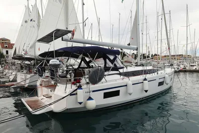 2023 Bavaria C42