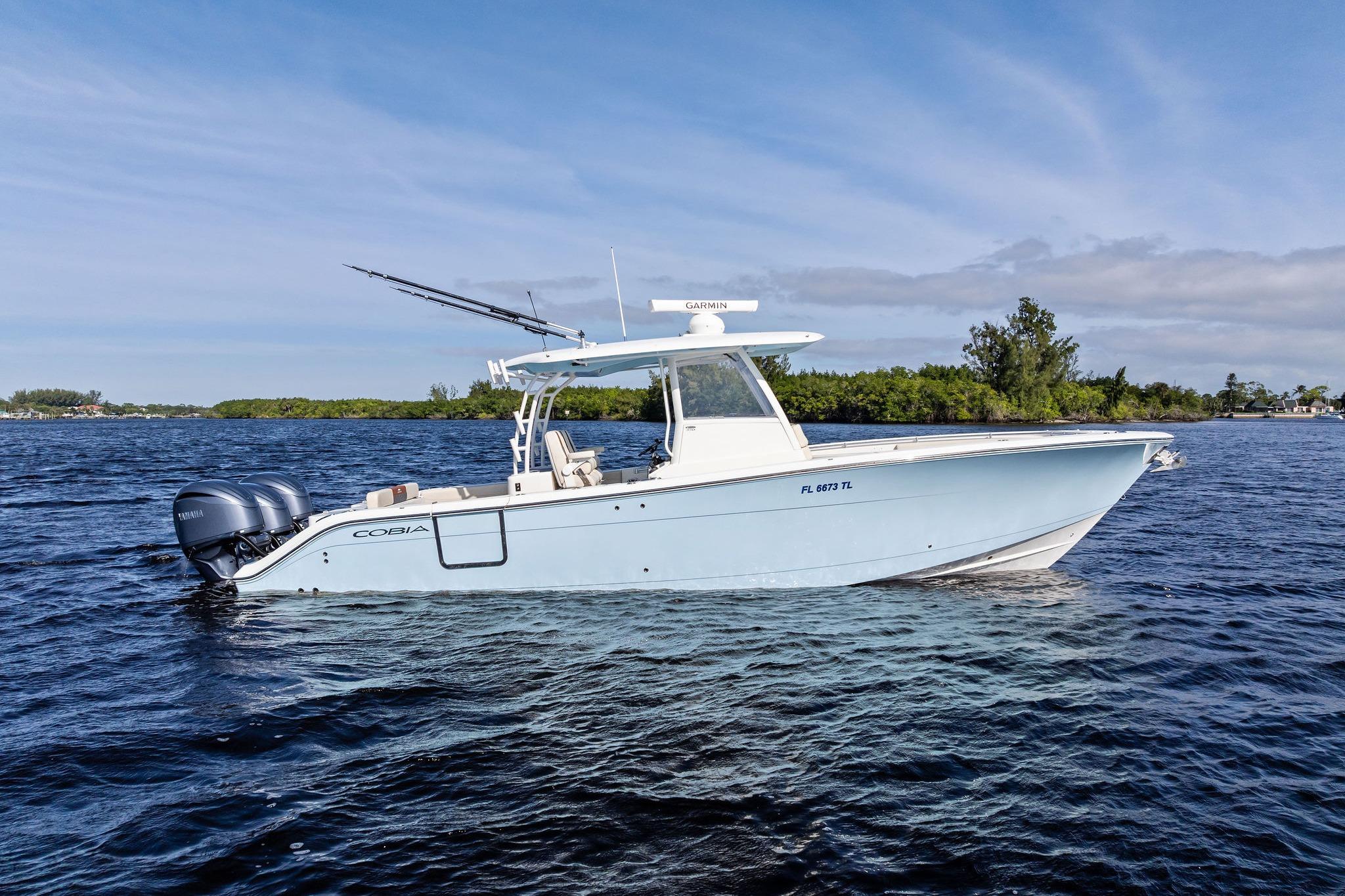 Cobia 350 Center Console