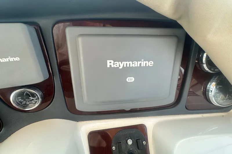 Havadk Yacht Photos Pics Dashboard of 2010 Meridian 391 Sedan with Raymarine E80 navigation system.