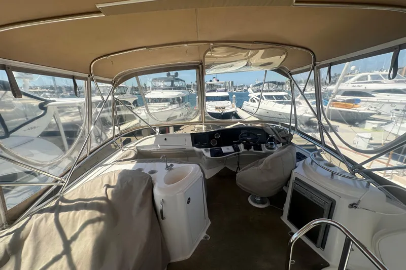 Havadk Yacht Photos Pics Interior view of a 2010 Meridian 391 Sedan yacht at a marina.