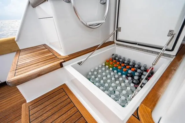 Bel Esprit Yacht Photos Pics 