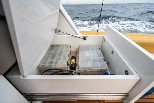 Bel Esprit Yacht Photos Pics 