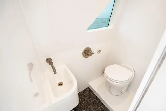 Bel Esprit Yacht Photos Pics 