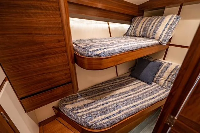 Bel Esprit Yacht Photos Pics 