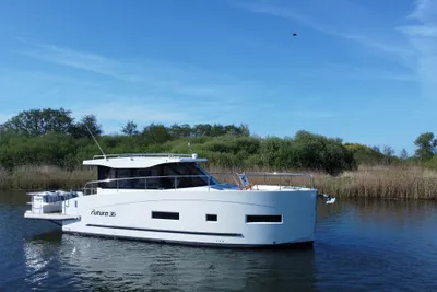 2023 Cobra Yachts Futura 36