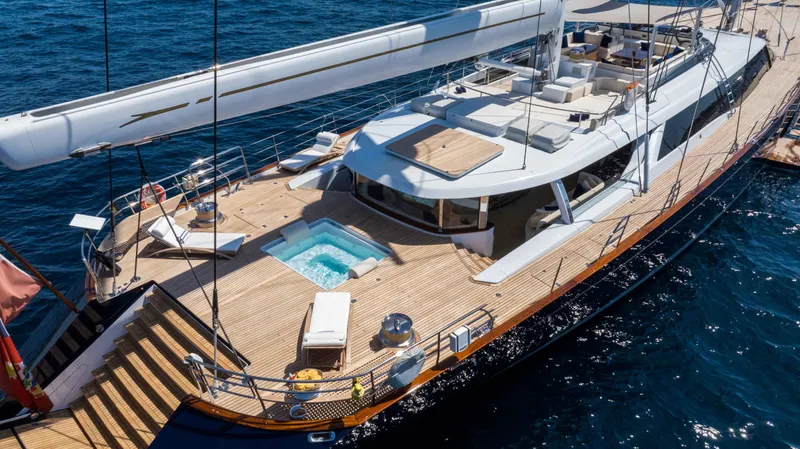 Salvaje Yacht Photos Pics 