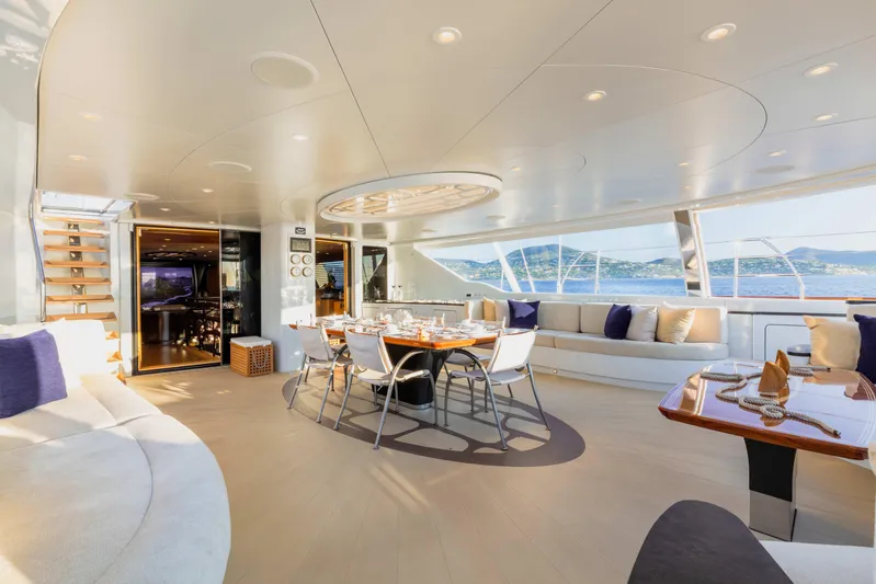 Salvaje Yacht Photos Pics 