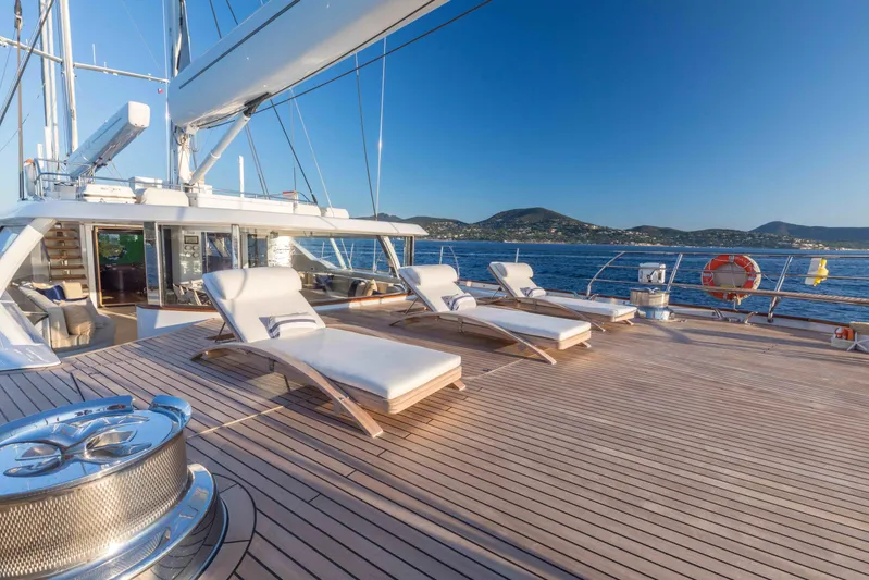 Salvaje Yacht Photos Pics 