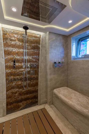 Salvaje Yacht Photos Pics 