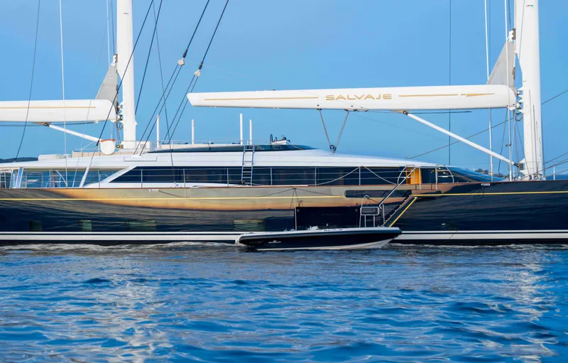 Salvaje Yacht Photos Pics 