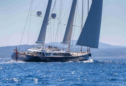 2014 185' 1'' Alloy Yachts-Flybrige ketch Saint-Tropez, 83, FR