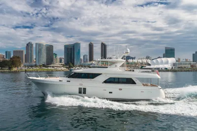 Ocean Alexander 72