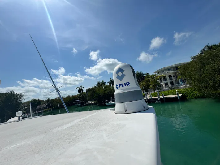  Yacht Photos Pics 2005 Ocean Yachts 50 Super Sport with FLIR system, docked in sunny marina.