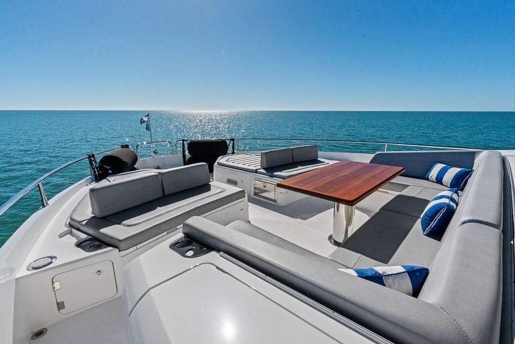 2019 Sunseeker 76 