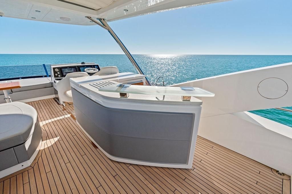 2019 Sunseeker 76 