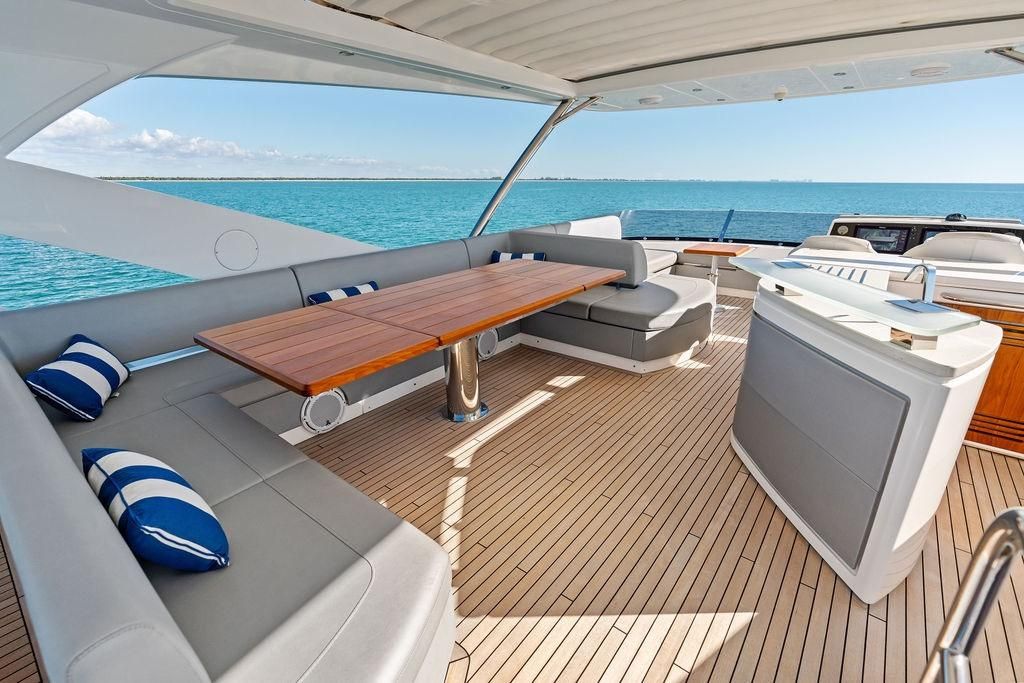 2019 Sunseeker 76 