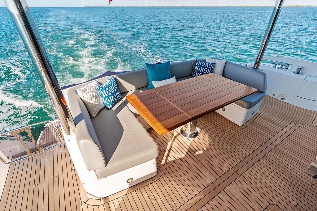 2019 Sunseeker 76 