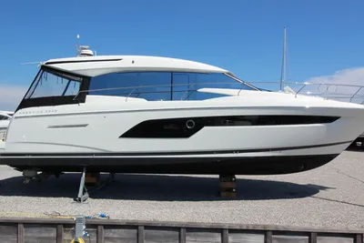 2021 Prestige 520 S