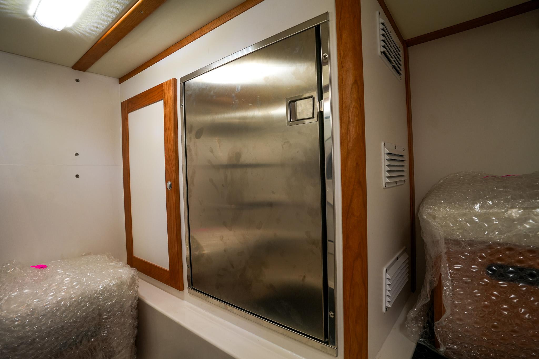 2025 Sabre 45 Salon Express Motor Yacht for sale YachtWorld